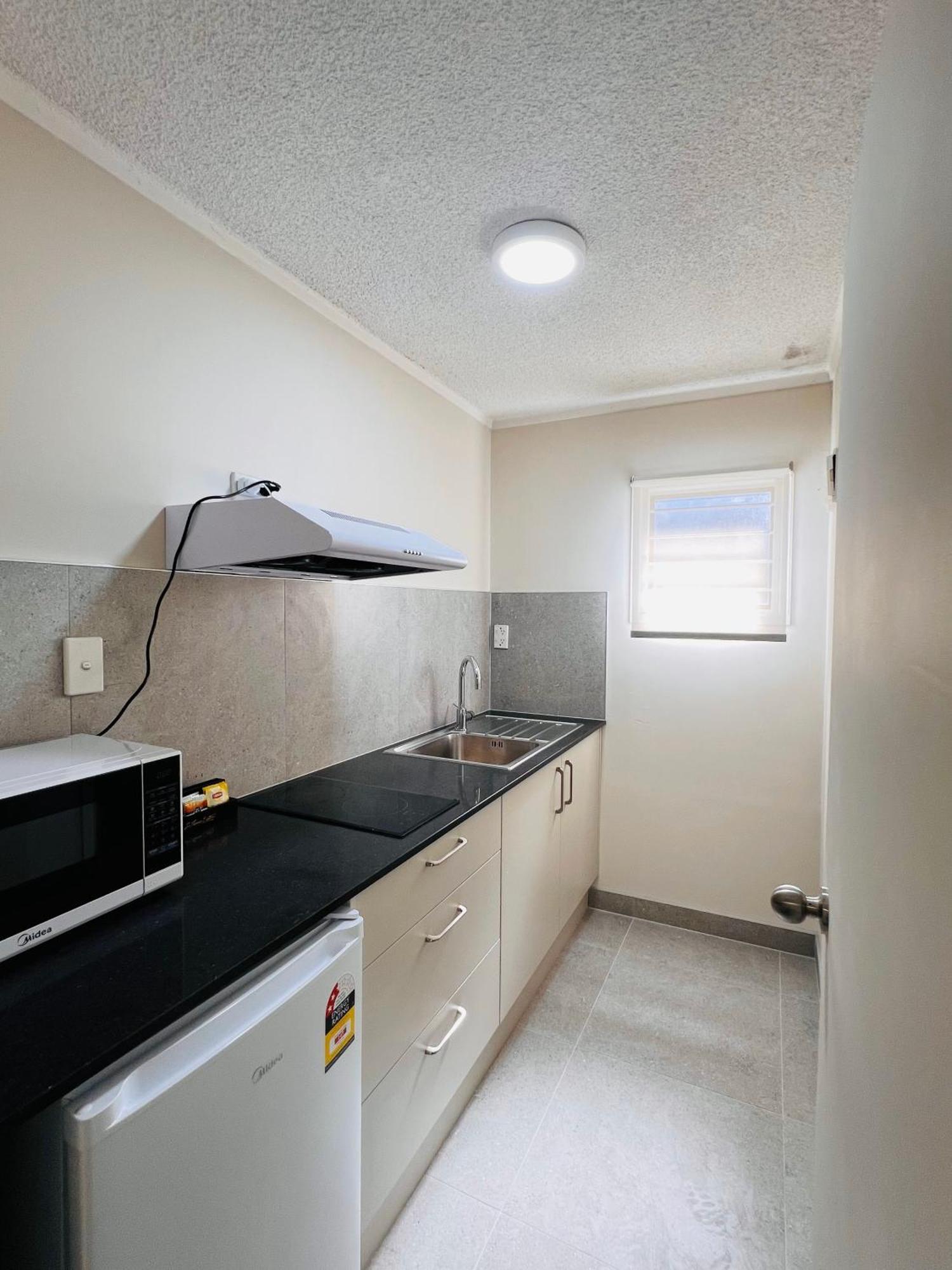 Auckland Airport Kiwi Motel Exteriör bild