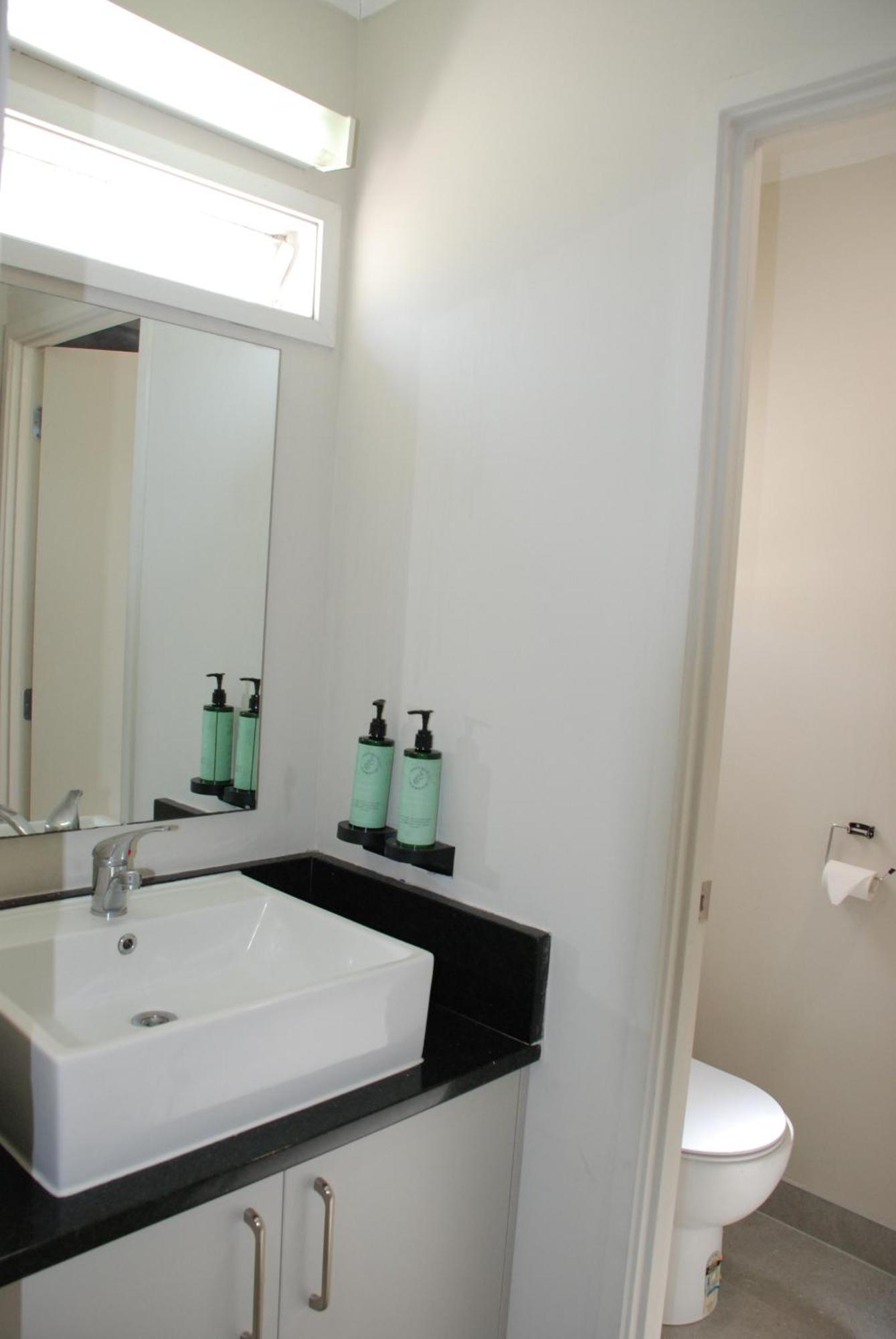 Auckland Airport Kiwi Motel Exteriör bild