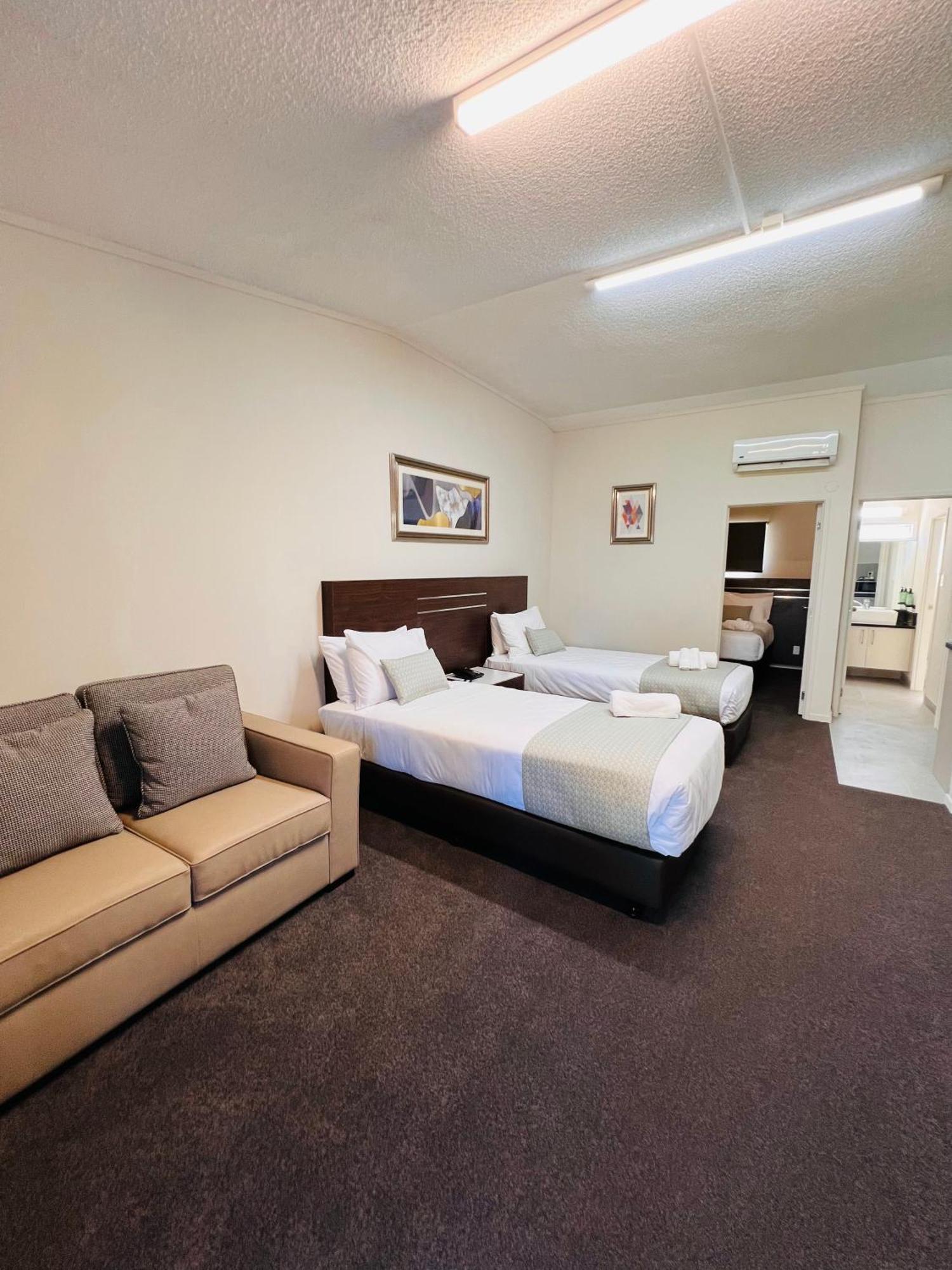 Auckland Airport Kiwi Motel Exteriör bild